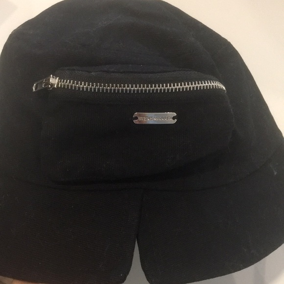 STEVE MADDEN Women’s Black Canvas Bucket Hat - Picture 2 of 6